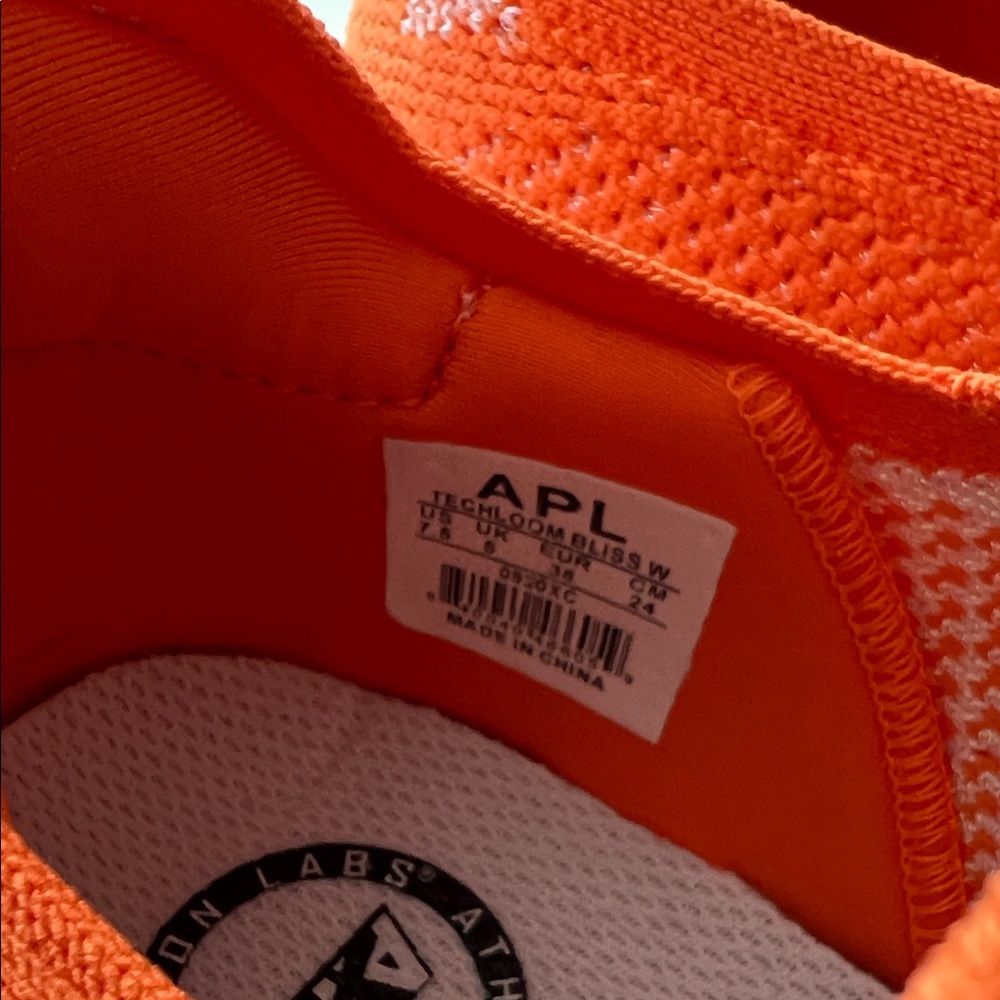 APL TechLoom Bliss Sneakers - Picture 3 of 7